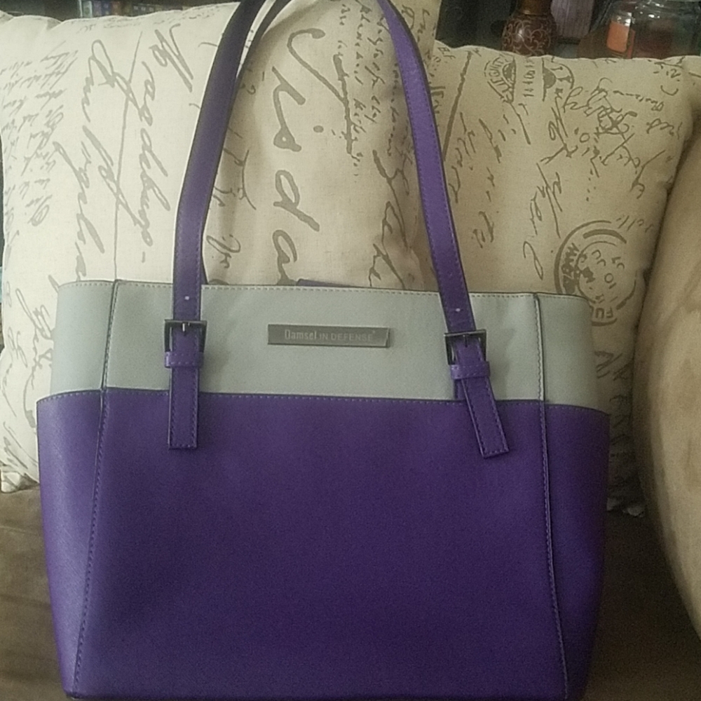 Brand NEW no tags Damsel in Defense Purse
